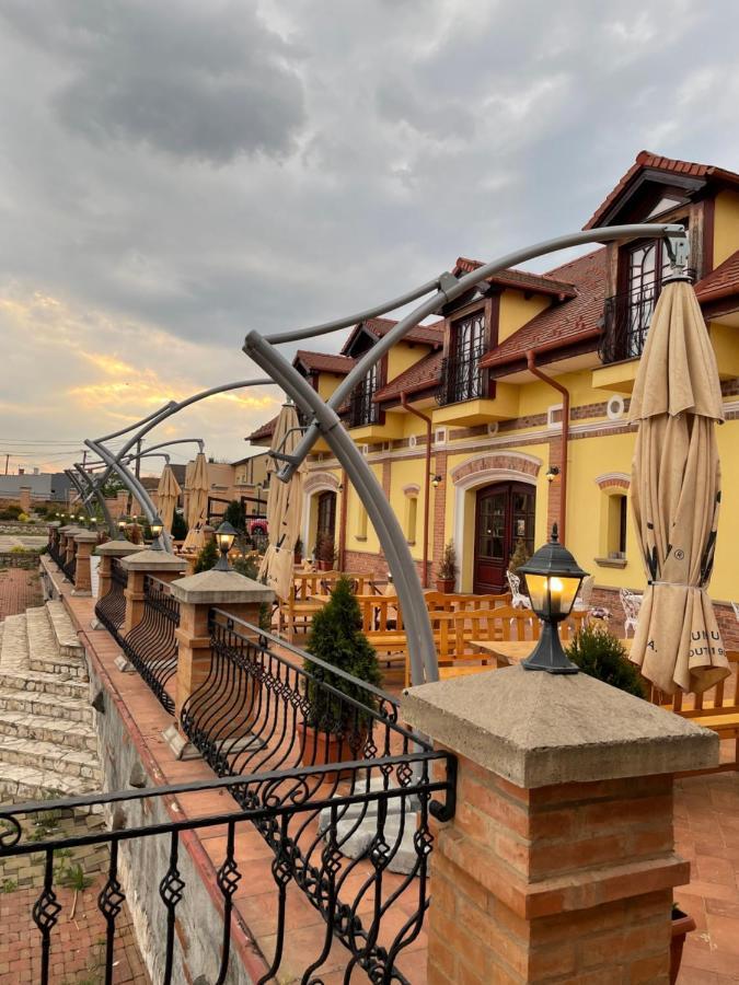 Kastely Grof Zichy Haniska Exterior foto